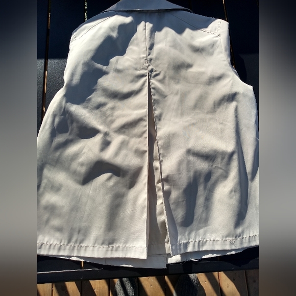 BCBGeneration Beige Double Breasted Jacket, Size Large, Fluttery Cuffs - Picture 7 of 15